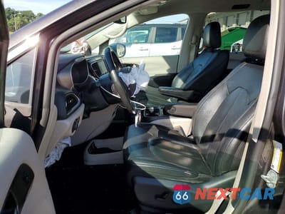 Zdjęcie 7 z 13 samochodu: 2020 CHRYSLER PACIFICA TOURING L VIN:2C4RC1BG0LR125573 - miniatura