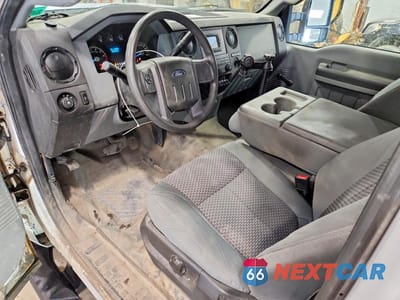 Zdjęcie 8 z 12 samochodu: 2015 FORD F250 SUPER DUTY BOX TRUCK VIN:1FDBF2B6XFEA47578 - miniatura