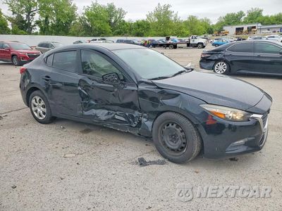 Czwarte zdjęcie samochodu z boku: 2018 MAZDA 3 SPORT VIN:3MZBN1U79JM188259 - miniatura