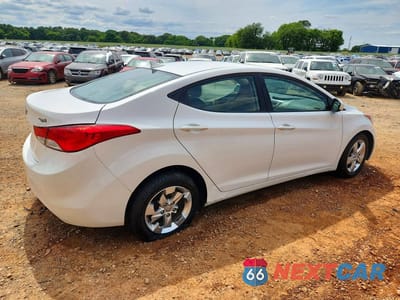 Trzecie zdjęcie samochodu z tyłu: 2013 HYUNDAI ELANTRA GLS VIN:5NPDH4AE8DH356751 - miniatura