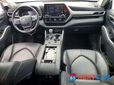 Zdjęcie 8 z 13 samochodu: 2022 TOYOTA HIGHLANDER XLE VIN:5TDGZRBH2NS204427 - miniatura