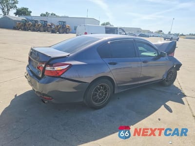 Trzecie zdjęcie samochodu z tyłu: 2017 HONDA ACCORD LX VIN:1HGCR2F39HA218848 - miniatura