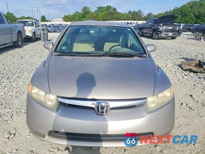 Piąte zdjęcie samochodu w środku: 2006 HONDA CIVIC LX VIN:1HGFA15576L020031 - miniatura