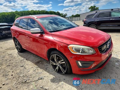 Czwarte zdjęcie samochodu z boku: 2017 VOLVO XC60 T6 R-DESIGN PLATINUM VIN:YV449MRS6H2221764 - miniatura