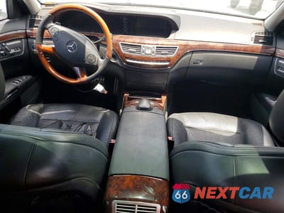 Zdjęcie 8 z 12 samochodu: 2011 MERCEDES-BENZ S 550 4MATIC VIN:WDDNG8GB9BA409219 - miniatura