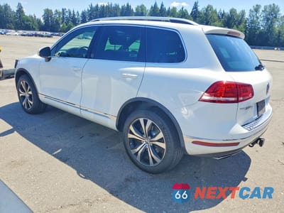 Drugie zdjęcie samochodu z przodu: 2017 VOLKSWAGEN TOUAREG WOLFSBURG VIN:WVGRF7BP8HD003284 - miniatura