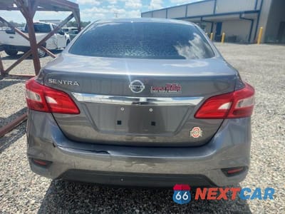 Zdjęcie 6 z 12 samochodu: 2017 NISSAN SENTRA S VIN:3N1AB7AP3HY405552 - miniatura