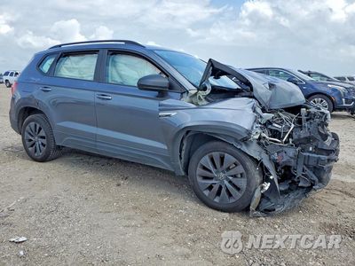 Czwarte zdjęcie samochodu z boku: 2022 VOLKSWAGEN TAOS S VIN:3VVCX7B22NM023642 - miniatura