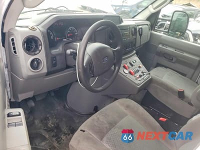 Zdjęcie 8 z 13 samochodu: 2019 FORD ECONOLINE - AMBULANCE VIN:1FDWE3FS2KDC04070 - miniatura
