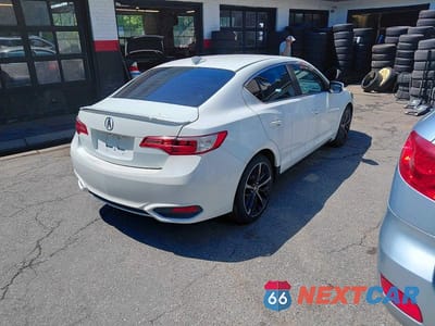 Czwarte zdjęcie samochodu z boku: 2016 ACURA ILX PREMIUM VIN:19UDE2F81GA003216 - miniatura