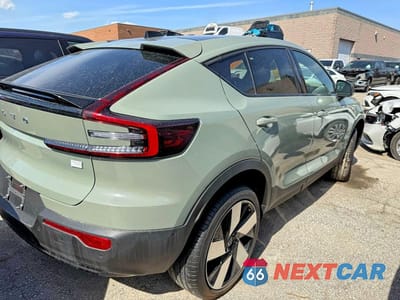 Czwarte zdjęcie samochodu z boku: 2024 VOLVO C40 RECHARGE PLUS VIN:YV4ER3GL0R2109747 - miniatura