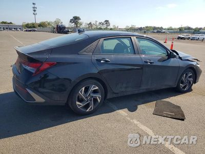 Trzecie zdjęcie samochodu z tyłu: 2025 HYUNDAI ELANTRA SEL SPORT VIN:KMHLM4DG9SU887881 - miniatura