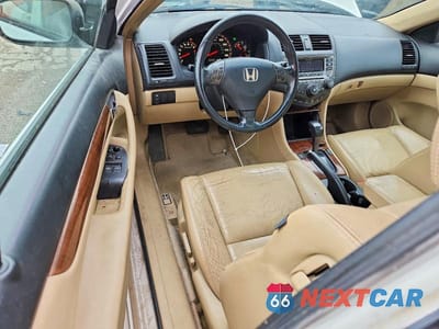 Zdjęcie 8 z 12 samochodu: 2007 HONDA ACCORD EX VIN:1HGCM72607A011095 - miniatura
