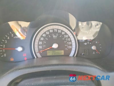 Zdjęcie 9 z 13 samochodu: 2008 HYUNDAI ENTOURAGE GLS VIN:KNDMC233X86049015 - miniatura