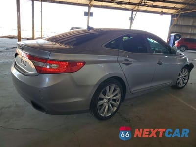 Trzecie zdjęcie samochodu z tyłu: 2013 HYUNDAI AZERA BASE VIN:KMHFH4JG2DA230883 - miniatura