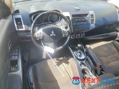 Zdjęcie 8 z 12 samochodu: 2013 MITSUBISHI OUTLANDER VIN:JA4AS3AWXDU014161 - miniatura