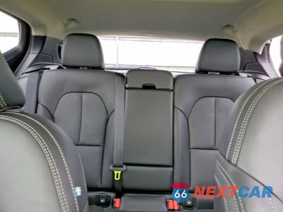 Zdjęcie 10 z 14 samochodu: 2025 VOLVO XC40 PLUS VIN:YV4L12UC8S2464443 - miniatura