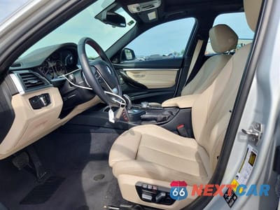 Zdjęcie 7 z 13 samochodu: 2016 BMW 328 XI VIN:WBA8G5C55GK442495 - miniatura