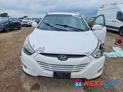 Piąte zdjęcie samochodu w środku: 2015 HYUNDAI TUCSON SE VIN:KM8JUCAG1FU972709 - miniatura