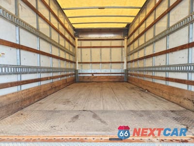 Zdjęcie 10 z 14 samochodu: 2019 ISUZU NPR HD - BOX TRUCK VIN:JALC4W161K7008009 - miniatura