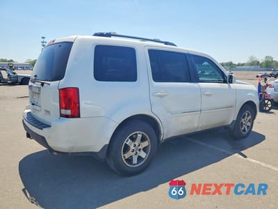 Trzecie zdjęcie samochodu z tyłu: 2011 HONDA PILOT TOURING VIN:5FNYF4H95BB026299 - miniatura