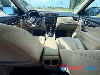 Zdjęcie 9 z 10 samochodu: 2017 NISSAN ROGUE SV VIN:5N1AT2MV8HC817543 - miniatura