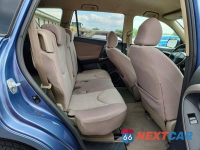 Zdjęcie 11 z 13 samochodu: 2006 TOYOTA RAV 4 VIN:JTMZD33V265017608 - miniatura