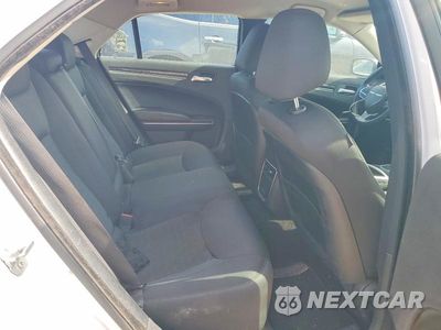 Zdjęcie 10 z 12 samochodu: 2019 CHRYSLER 300 TOURING VIN:2C3CCAAG7KH568738 - miniatura