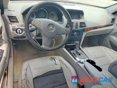 Zdjęcie 8 z 12 samochodu: 2010 MERCEDES-BENZ E 350 VIN:WDDKJ5GB2AF051207 - miniatura