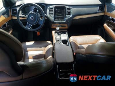 Zdjęcie 8 z 14 samochodu: 2021 VOLVO XC90 T6 MOMENTUM VIN:YV4A22PK2M1676612 - miniatura