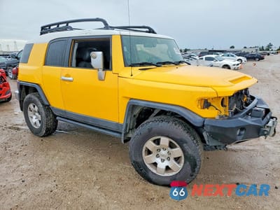 Czwarte zdjęcie samochodu z boku: 2007 TOYOTA FJ CRUISER BASE VIN:JTEBU11F570074462 - miniatura