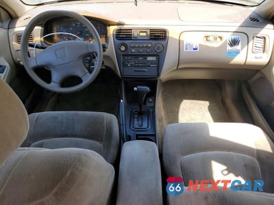 Zdjęcie 8 z 12 samochodu: 1999 HONDA ACCORD LX VIN:1HGCG6651XA136769 - miniatura