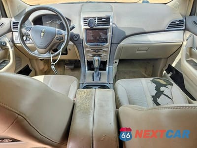 Zdjęcie 8 z 14 samochodu: 2011 LINCOLN MKX VIN:2LMDJ6JK9BBJ30457 - miniatura