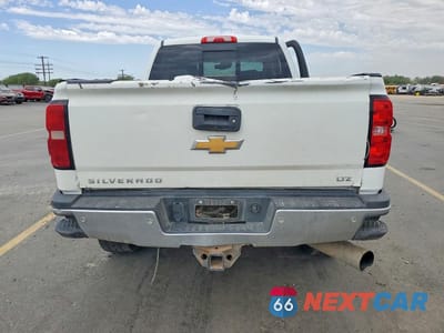Zdjęcie 6 z 13 samochodu: 2015 CHEVROLET SILVERADO K2500 HEAVY DUTY LTZ VIN:1GC1KWE81FF565654 - miniatura