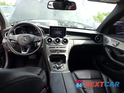 Zdjęcie 9 z 10 samochodu: 2018 MERCEDES-BENZ C 300 VIN:55SWF4JB6JU279942 - miniatura