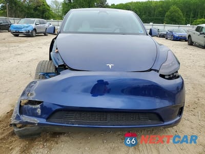 Piąte zdjęcie samochodu w środku: 2023 TESLA MODEL Y VIN:7SAYGDEE3PA103905 - miniatura