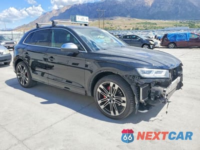 Czwarte zdjęcie samochodu z boku: 2018 AUDI SQ5 PREMIUM PLUS VIN:WA1A4AFY2J2078453 - miniatura
