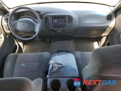 Zdjęcie 8 z 12 samochodu: 2002 FORD F150 VIN:2FTRX18LX2CA02566 - miniatura
