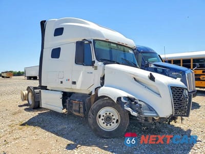 2022 VOLVO VNL SEMI TRUCK 4V4NC9EH9NN304751 - główne zdjęcie licytacji z USA - miniatura