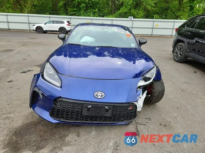 Piąte zdjęcie samochodu w środku: 2025 TOYOTA GR 86 PREMIUM VIN:JF1ZNBE13S9760742 - miniatura