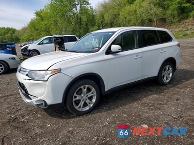2015 MITSUBISHI OUTLANDER SE JA4AZ3A3XFZ000901 - główne zdjęcie licytacji z USA - miniatura