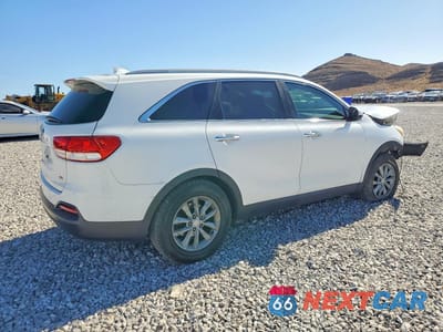 Trzecie zdjęcie samochodu z tyłu: 2016 KIA SORENTO LX VIN:5XYPG4A35GG043263 - miniatura