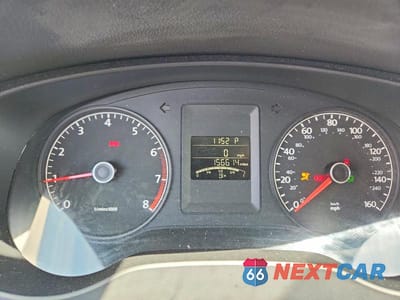 Zdjęcie 9 z 12 samochodu: 2013 VOLKSWAGEN JETTA BASE VIN:3VW2K7AJ6DM410417 - miniatura