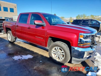 Czwarte zdjęcie samochodu z boku: 2017 CHEVROLET SILVERADO K1500 LT VIN:3GCUKREC2HG165414 - miniatura