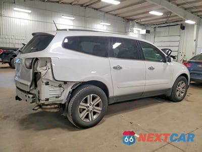 Trzecie zdjęcie samochodu z tyłu: 2016 CHEVROLET TRAVERSE LT VIN:1GNKVHKD6GJ229688 - miniatura