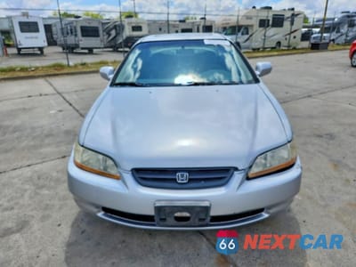 Piąte zdjęcie samochodu w środku: 1999 HONDA ACCORD LX VIN:1HGCG3262XA015939 - miniatura