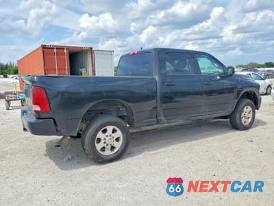 Trzecie zdjęcie samochodu z tyłu: 2016 RAM 2500 ST VIN:3C6TR5CT3GG258273 - miniatura