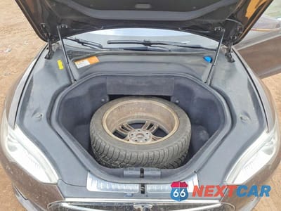 Zdjęcie 11 z 12 samochodu: 2012 TESLA MODEL S VIN:5YJSA1DP9CFP02696 - miniatura