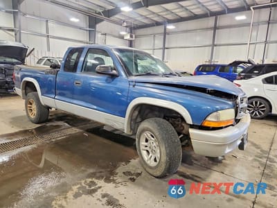 Czwarte zdjęcie samochodu z boku: 2003 DODGE DAKOTA SLT VIN:1D7HG42N83S155814 - miniatura