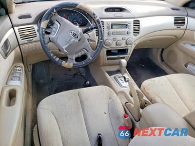 Zdjęcie 8 z 12 samochodu: 2008 KIA OPTIMA LX VIN:KNAGE123385259199 - miniatura